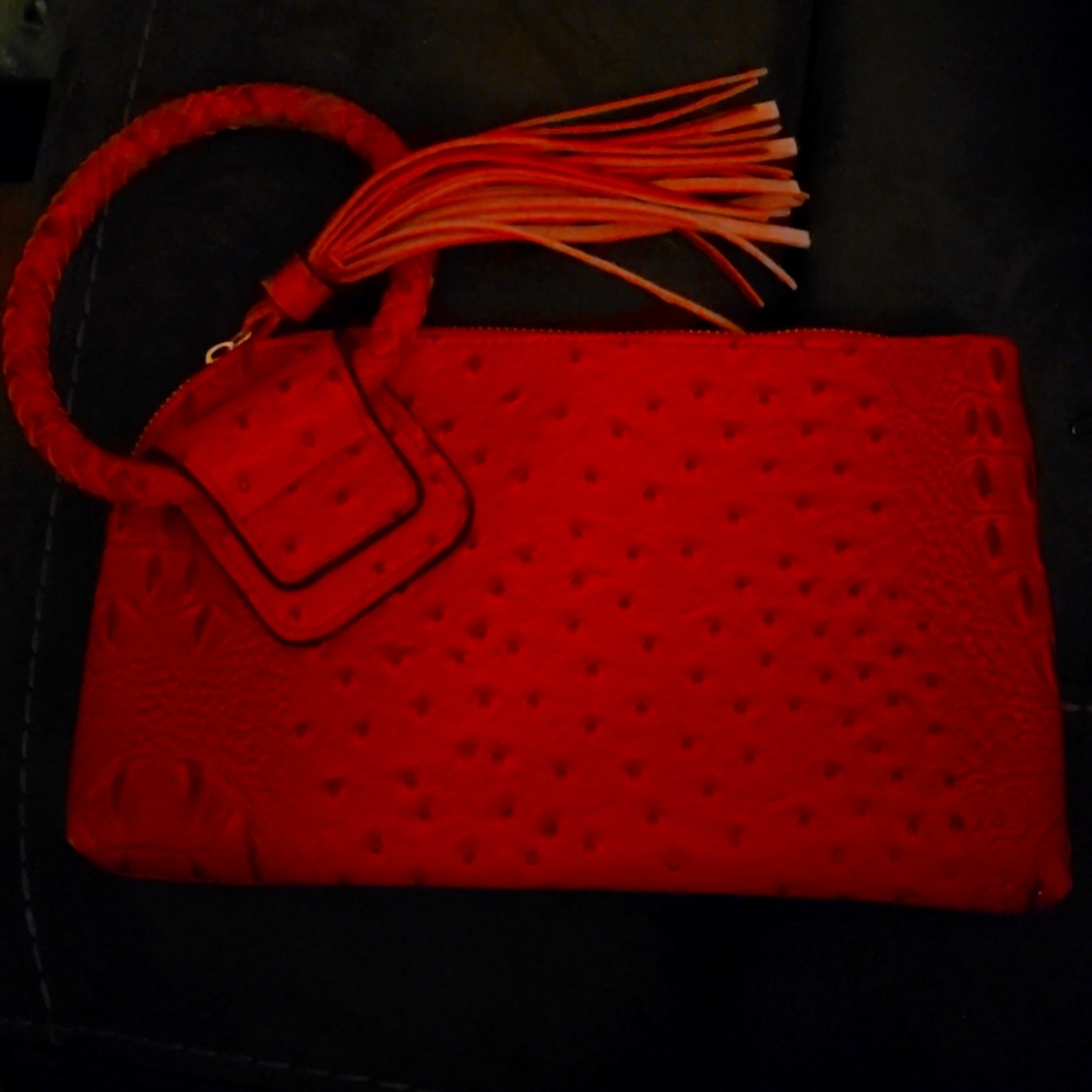 NGil Coral Wristlet